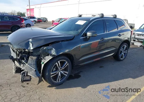 2019 Volvo Xc60 T5 Momentum z USA, uszkodzony, nr VIN LYV102RK0KB228235